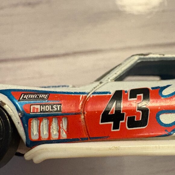 Hot Wheels 1969 COPO Corvette Car 2010 Mattel (SKU: 292TO) - Picture 6 of 9